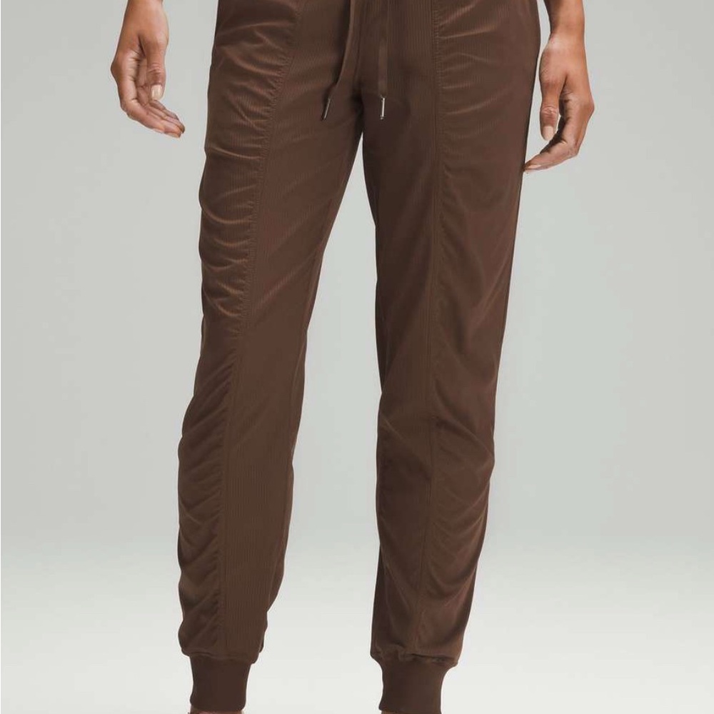 NWT Lululemon Dance Studio Mid Rise Jogger JAVA